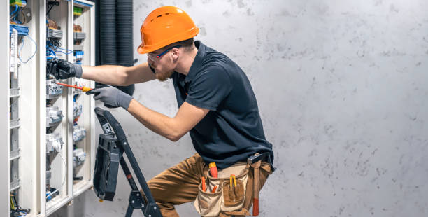 Best Licensed Electrician  in Lakeshire, MO